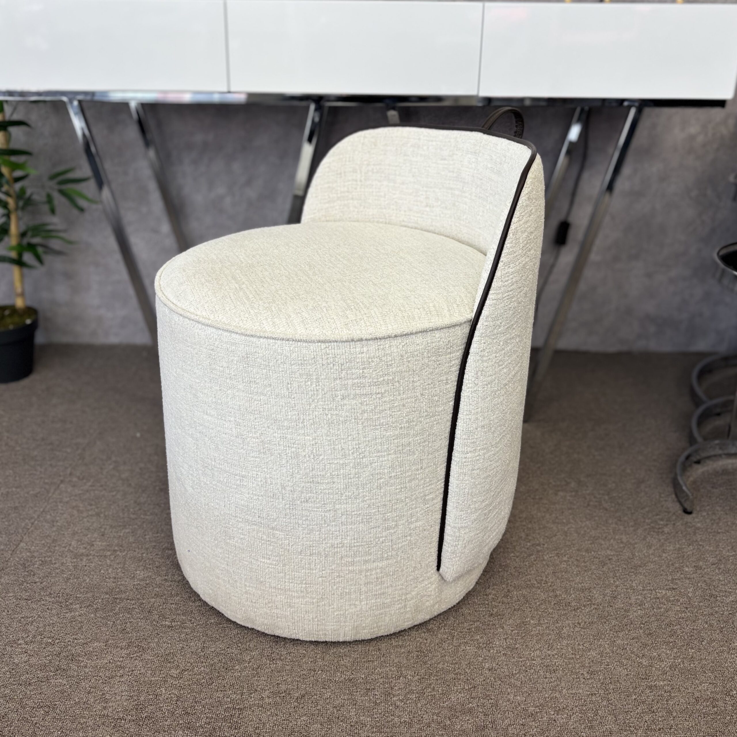 V 175 Puf - Görsel 2